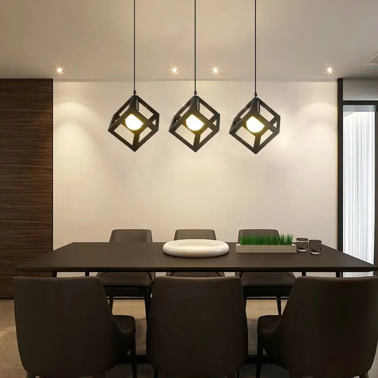 A- Candeeiro Aurora - Luminária Modelar de 3 Cubos Pretos