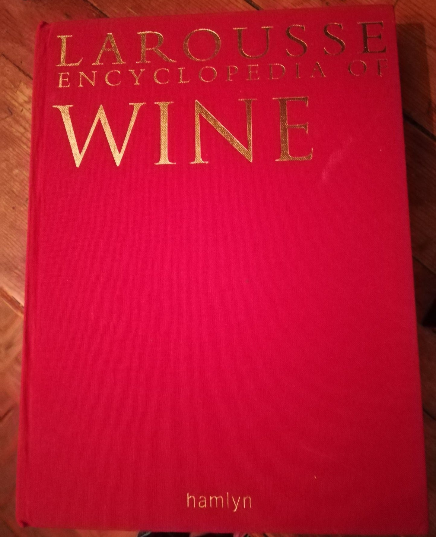 Enciclopédia Larousse do Vinho (Edição em Inglês) – O Guia Definitivo dos Vinhedos Mundiais