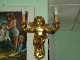 C- Par de Apliques de Parede Dourados com Anjo/Castiçais
