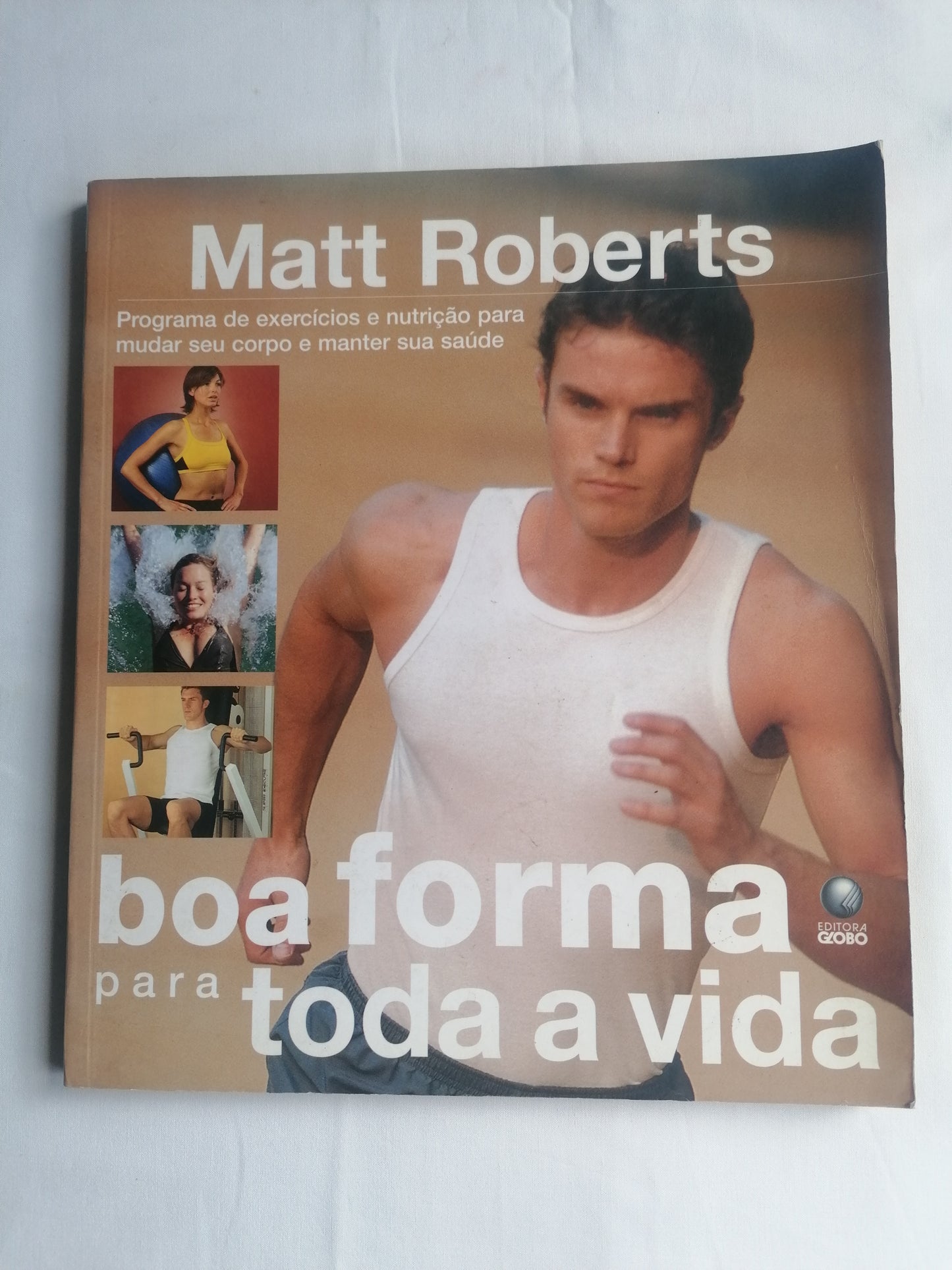Guia de fitness e vida saudável, capa dinâmica com foco em exercício físico e longevidade.