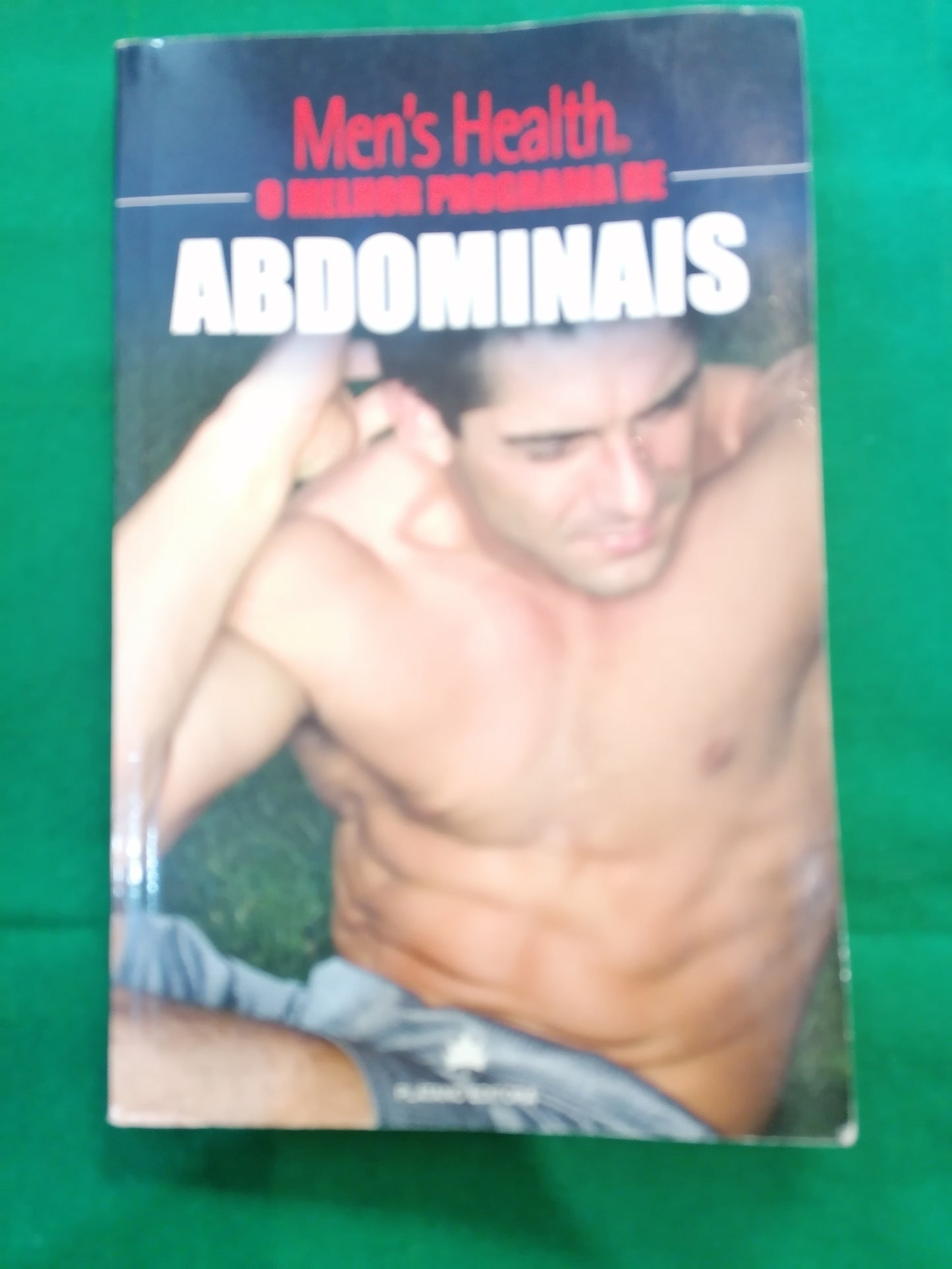 Manual Men's Health O Melhor Programa de Abdominais da Plátano Editora, capa com foco em fitness e exercício.