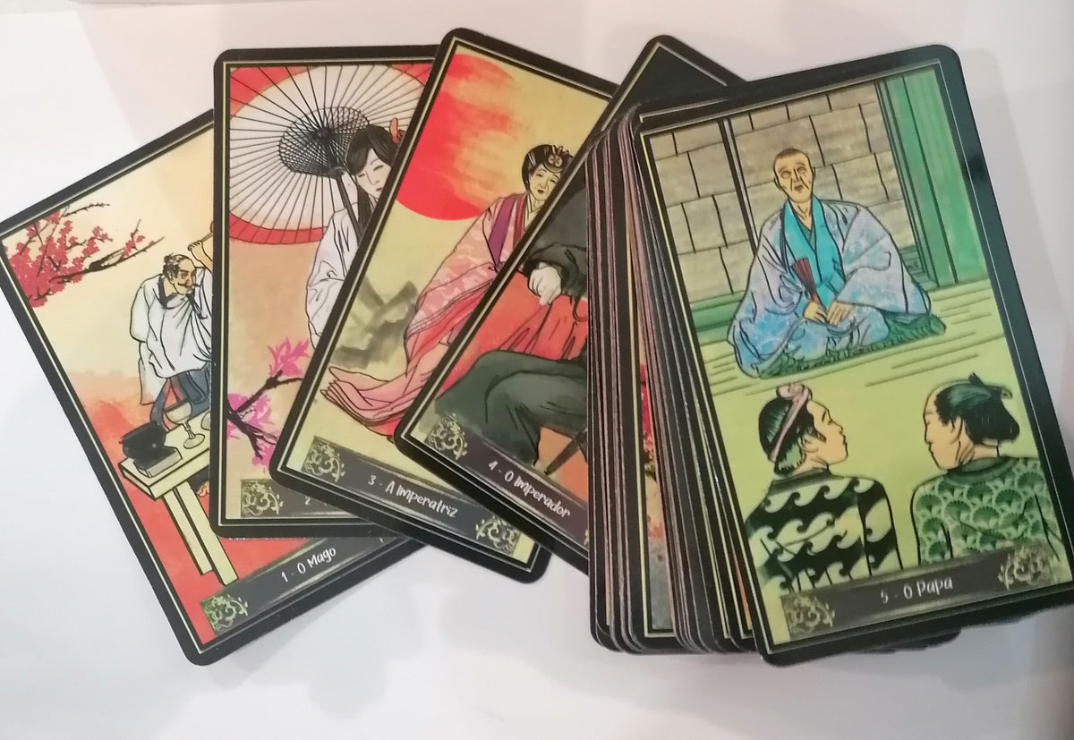 Cartas com ilustrações tradicionais do baralho Ukiyoe Tarot (Tarot Japonês) de Koji Furuta da U.S. Games Systems.