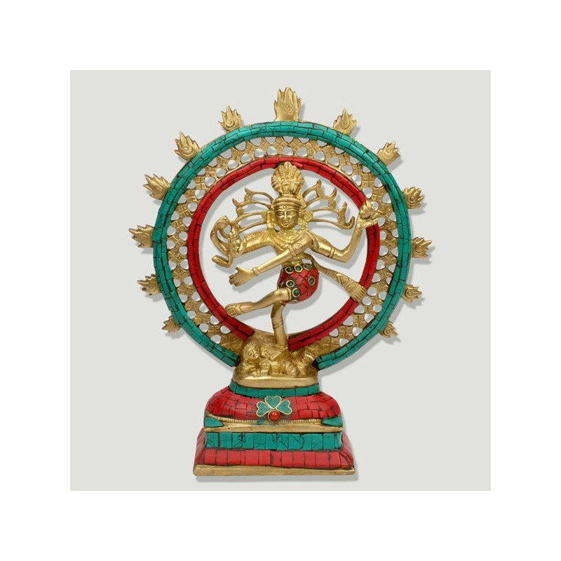 Estátua de Shiva Nataraj em latão com 21x17 cm em fundo neutro