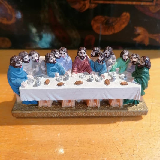 Miniatura em porcelana da Última Ceia de Jesus com os Apóstolos para altar e proteção.