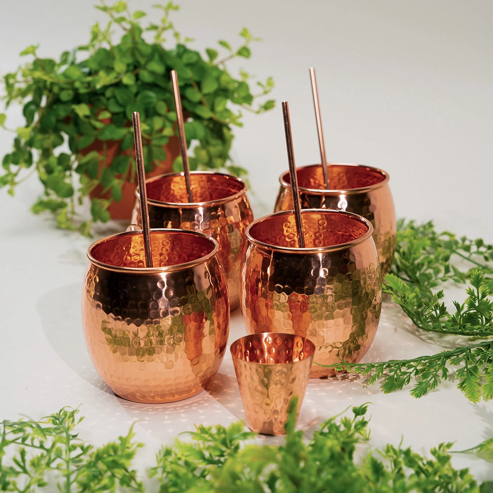 "Kit artesanal de 9 peças de Moscow Mule em cobre puro martelado: canecas, palhinhas e copo de shot, acabamento brilhante.