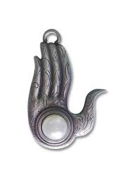 A Mão de Buda - Coleção Briar Dharma Charms