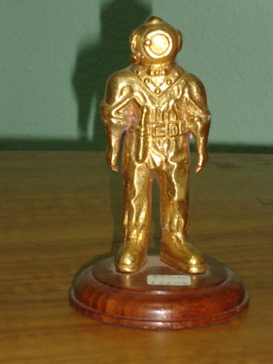 Homem em escafandro