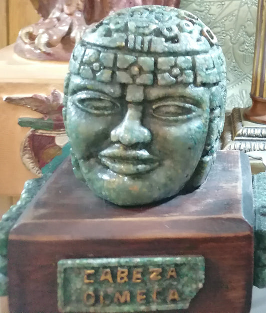 Cabeça Olmeca em Zarebski stone