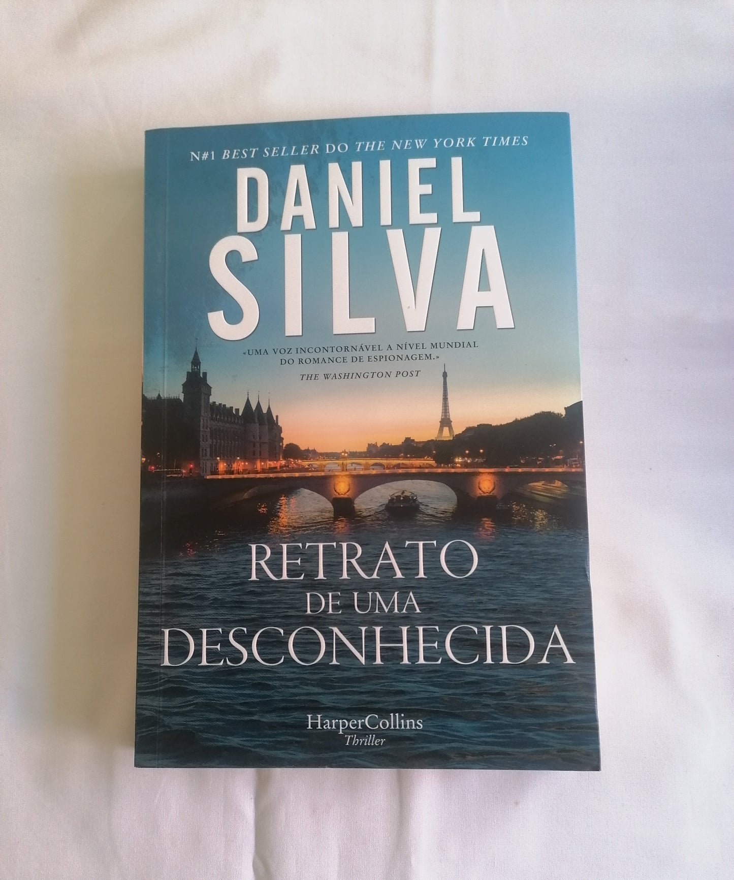 Retrato de uma Desconhecida – Daniel Silva | Thriller de Arte e Espionagem