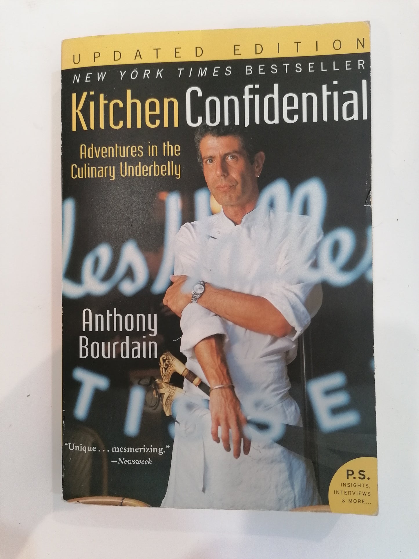 Livro Kitchen Confidential Adventures in the Culinary Underbelly Anthony Bourdain bestseller 2007
