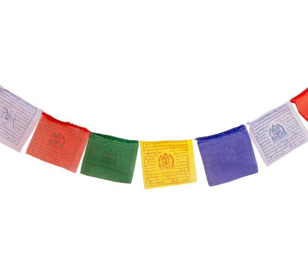 Bandeiras de oração tibetanas Lung Ta com cinco cores simbólicas de paz, proteção e energia espiritual