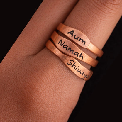 Conjunto de 3 Anéis em Cobre Puro Aum Namah Shivaya Ajustáveis | Anéis Espirituais Mantra