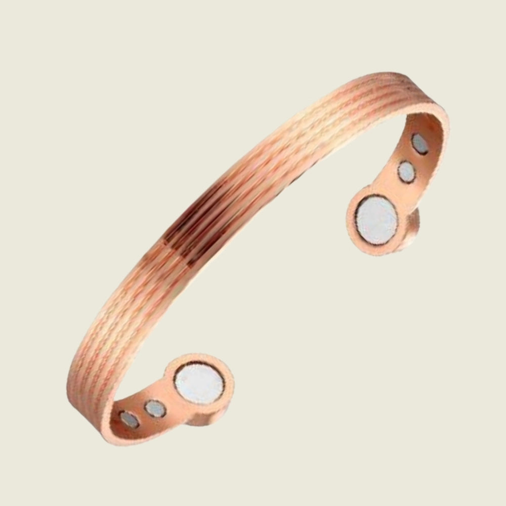 Pulseira rigida de saude em cobre puro com 6 imanes de neodimio integrados feita a mao na India.