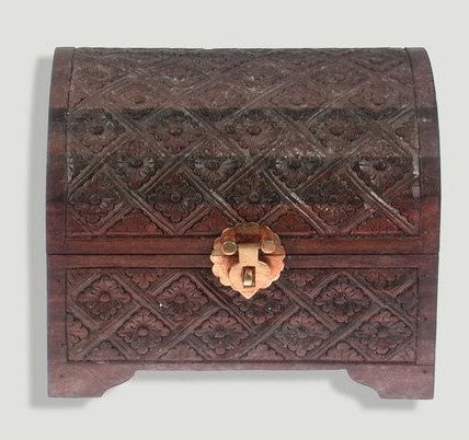 Baú de Madeira Talhada  20x16cm