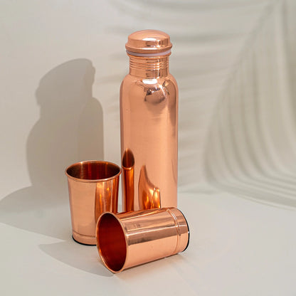 Conjunto Garrafa de Cobre Puro com 2 Copos 950ml – Kit Ayurvédico em Caixa Aveludada