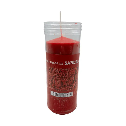 Velão aromático de sândalo para meditação e relaxamento espiritual aceso num ambiente calmo.